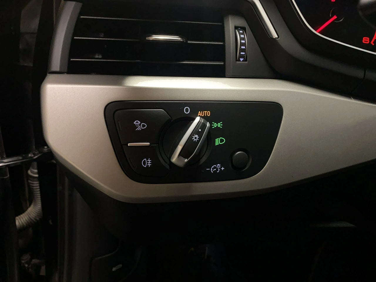 Audi A4 - Zdjęcie 37