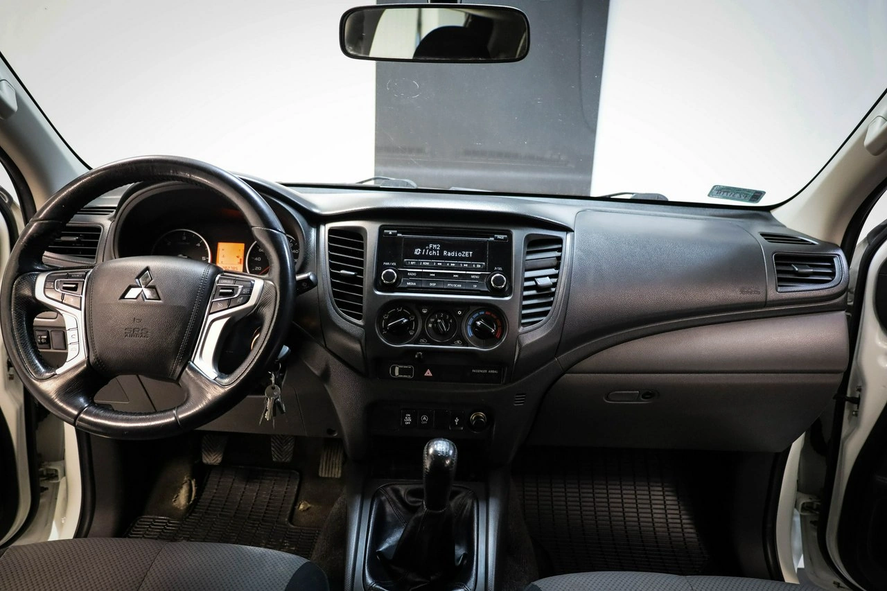 Mitsubishi L200 - Zdjęcie 12