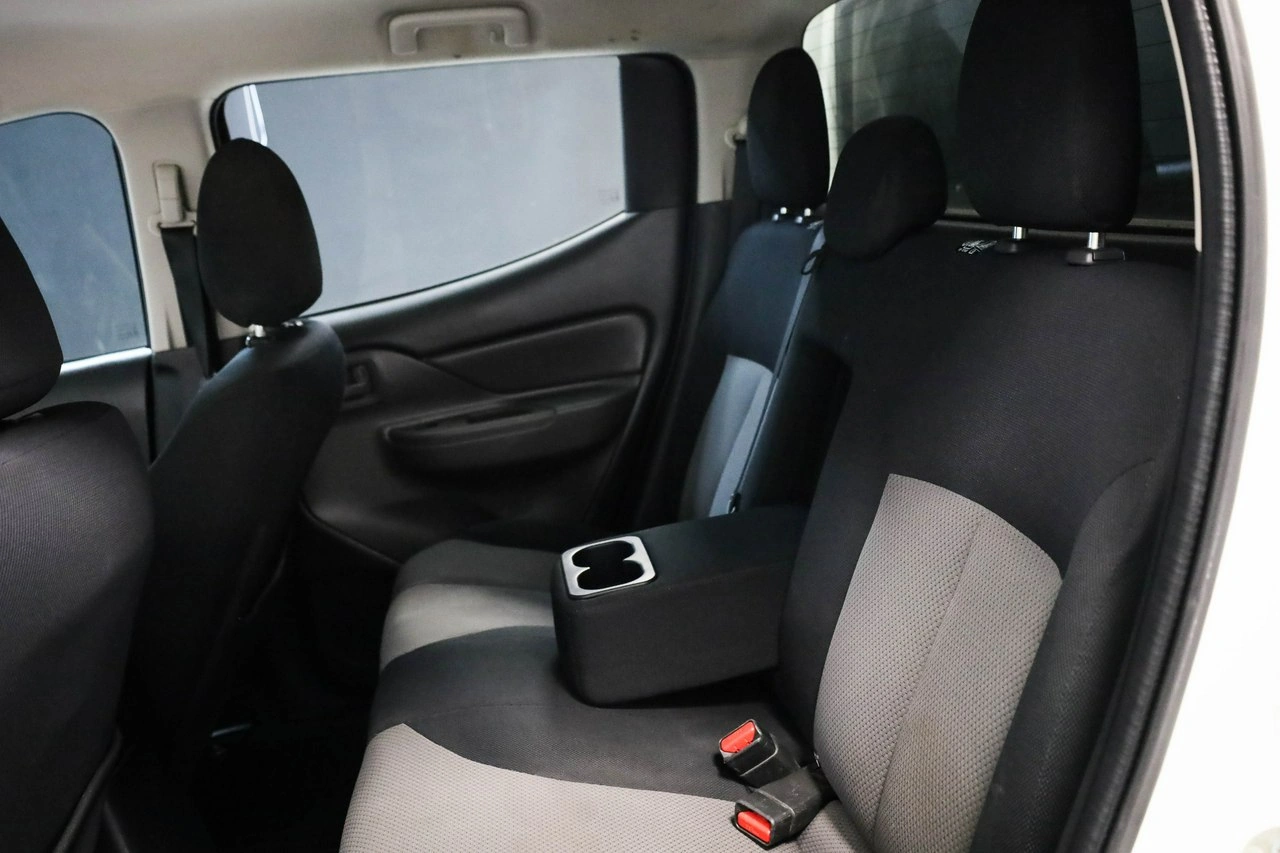 Mitsubishi L200 - Zdjęcie 20