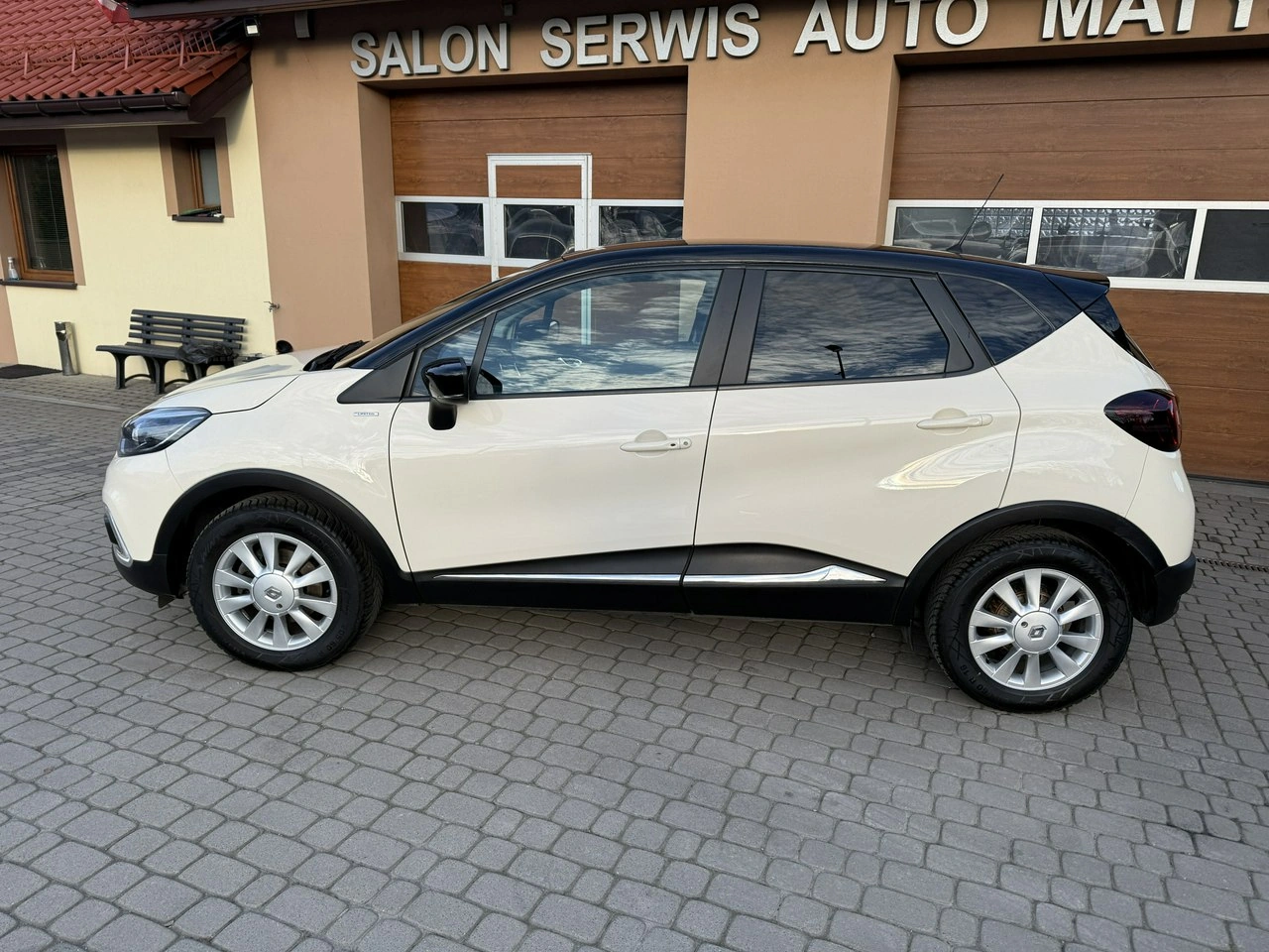 Renault Captur - Zdjęcie 10
