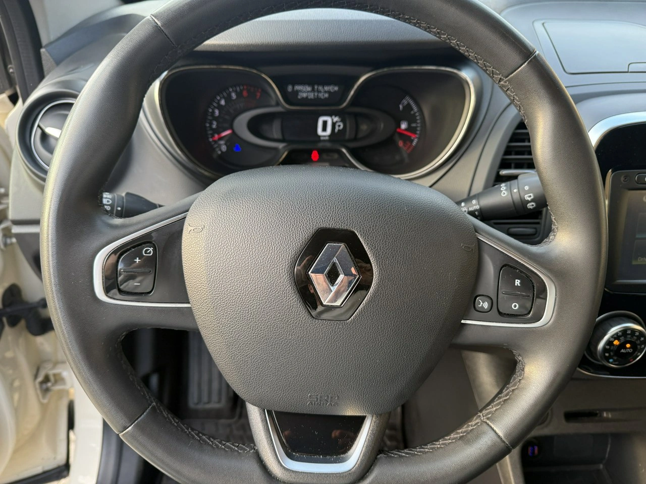 Renault Captur - Zdjęcie 15