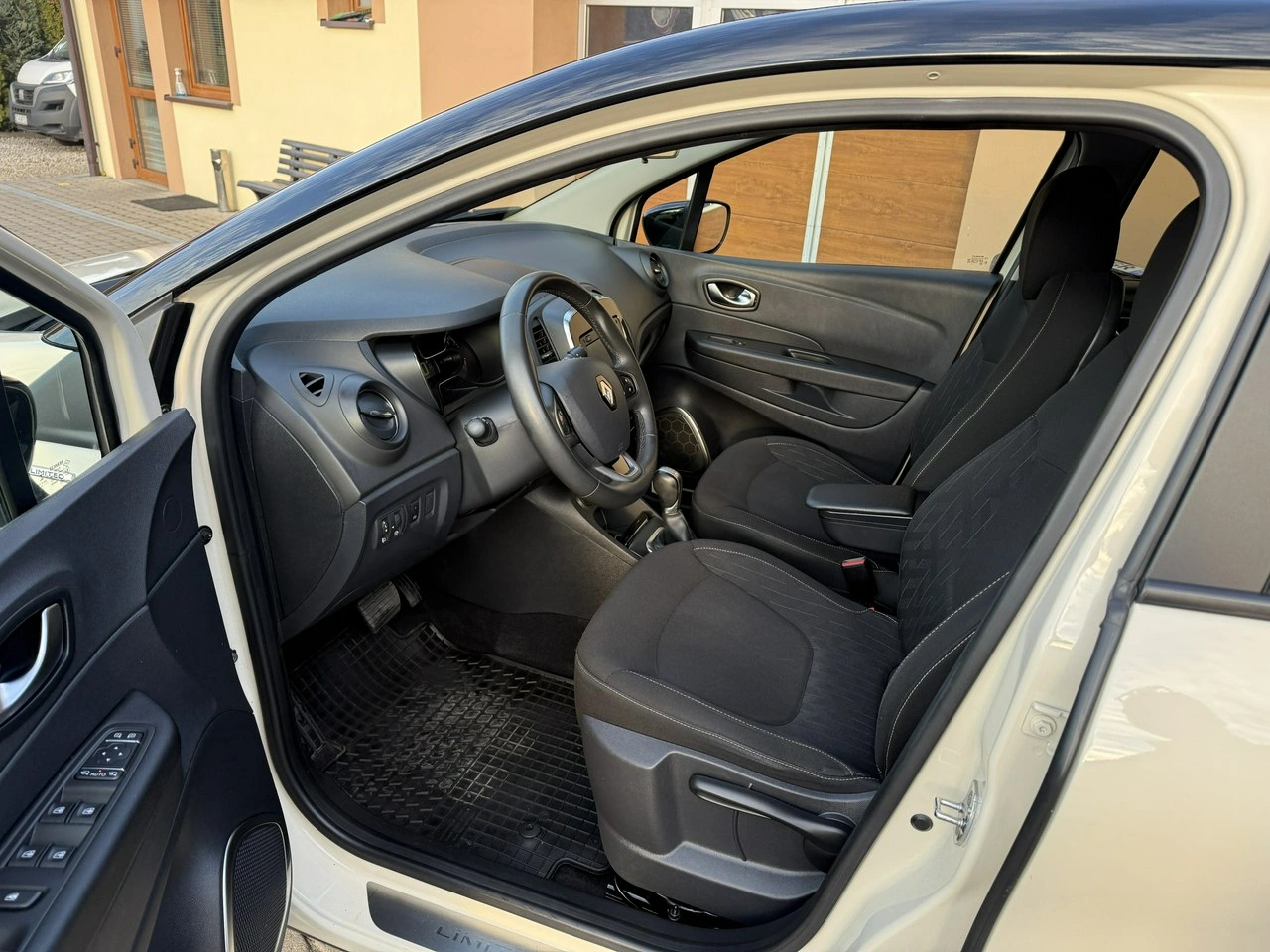 Renault Captur - Zdjęcie 19