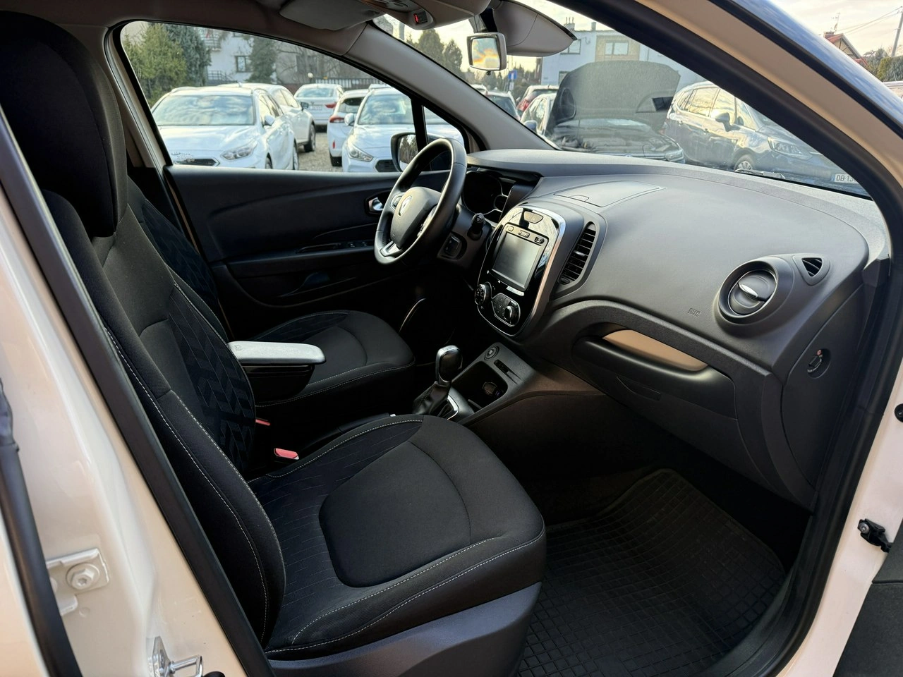 Renault Captur - Zdjęcie 21
