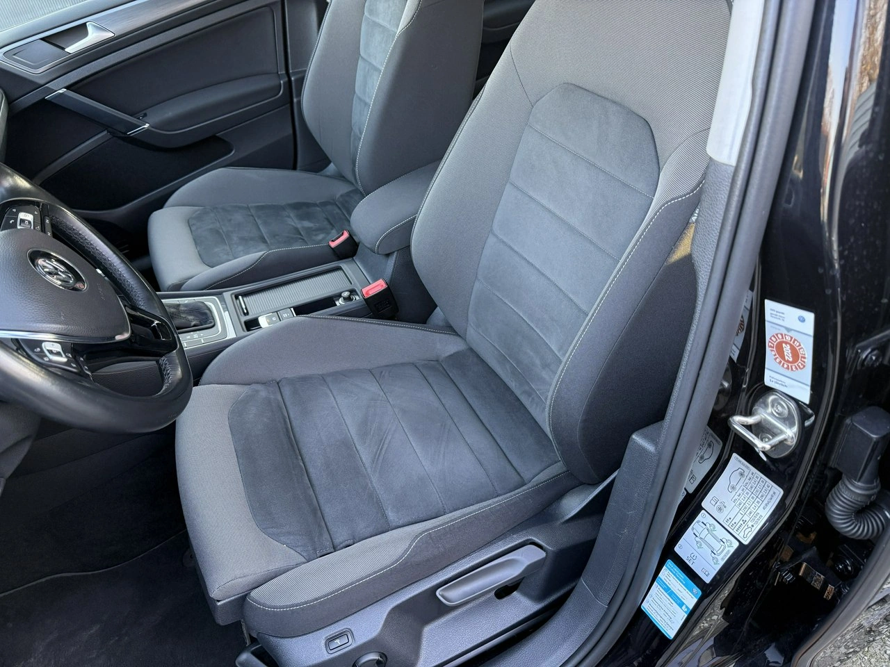 Volkswagen Golf - Zdjęcie 14