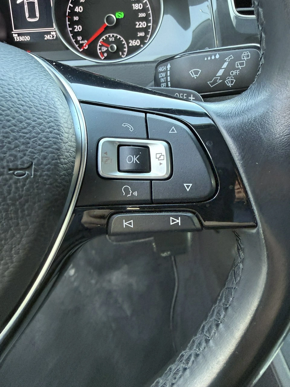 Volkswagen Golf - Zdjęcie 21