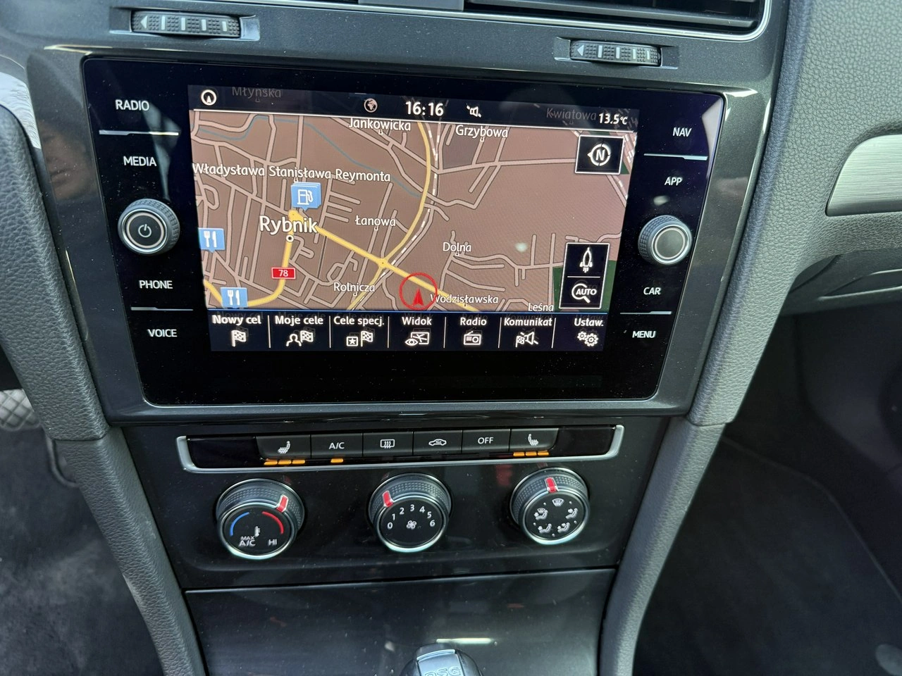 Volkswagen Golf - Zdjęcie 27