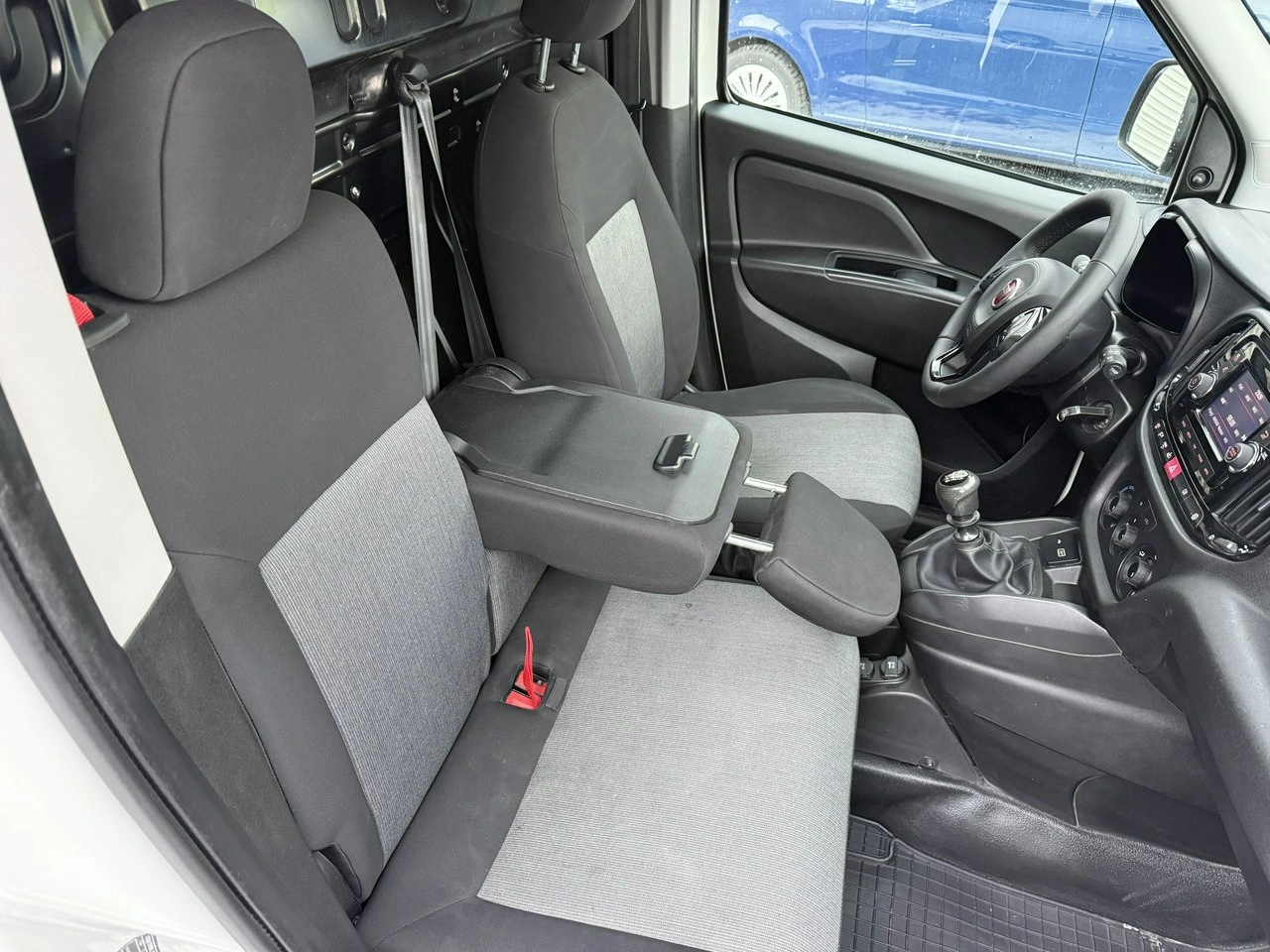 Fiat Doblo - Zdjęcie 23