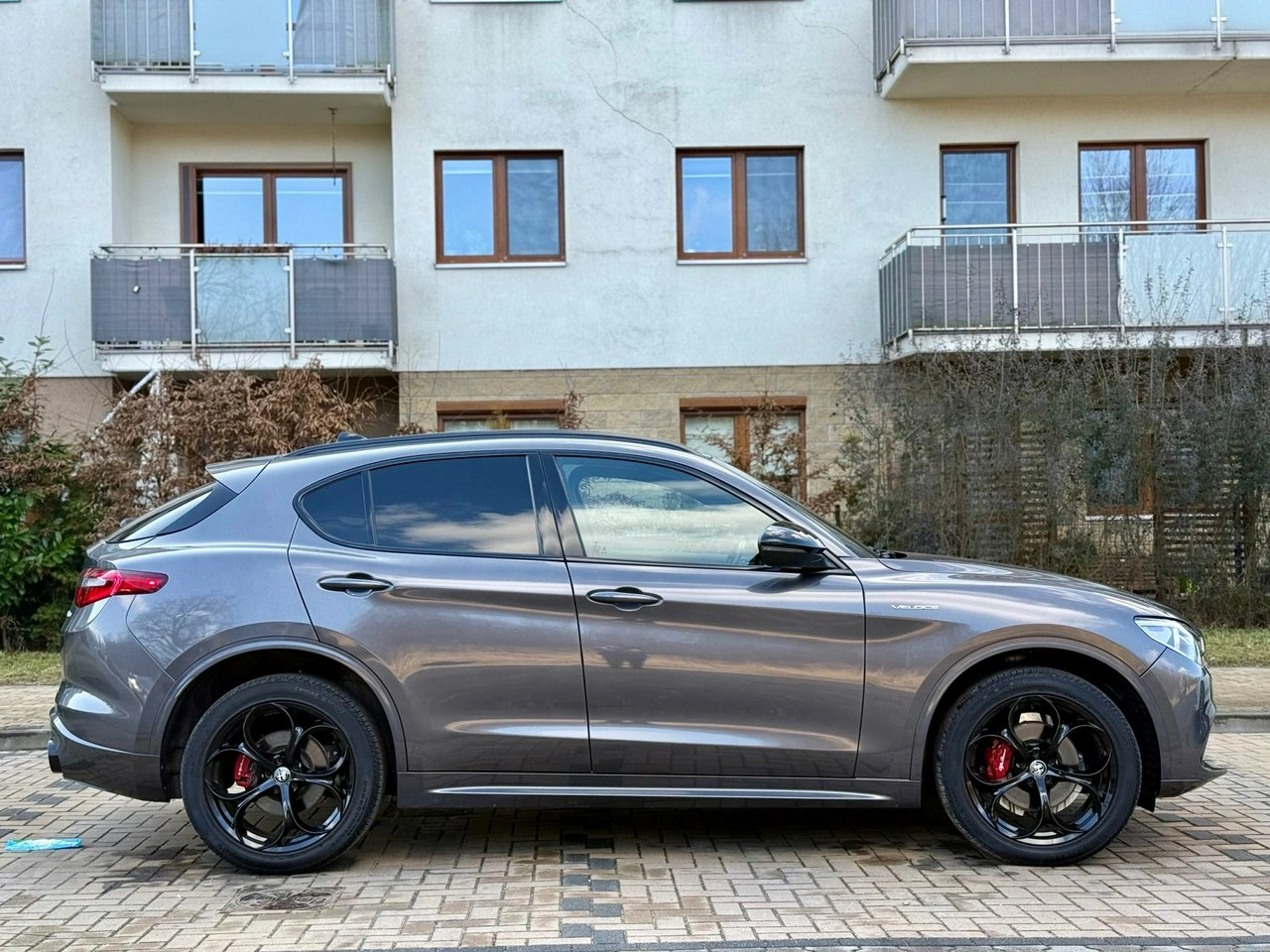 Alfa Romeo Stelvio - Zdjęcie 12
