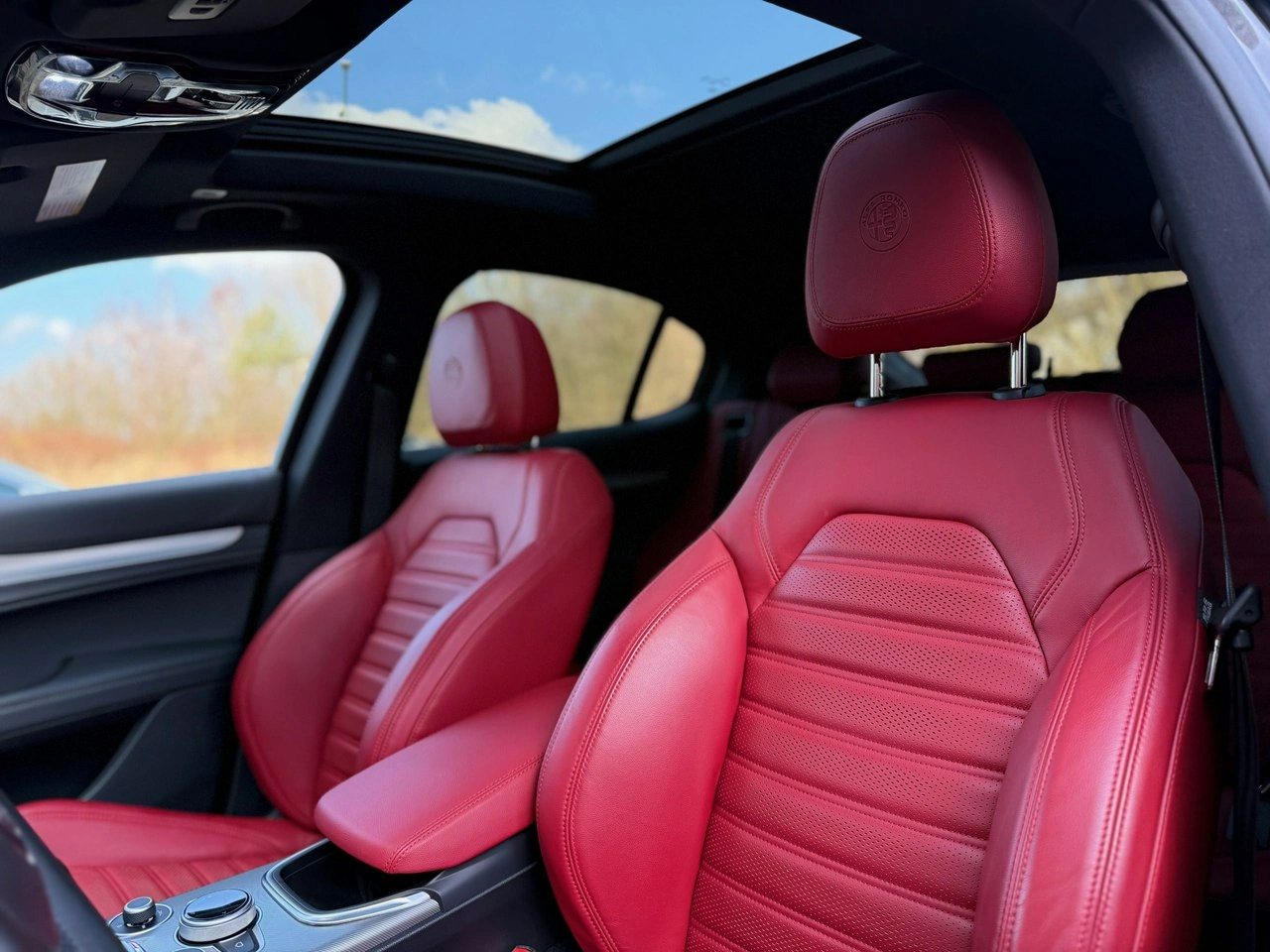 Alfa Romeo Stelvio - Zdjęcie 21