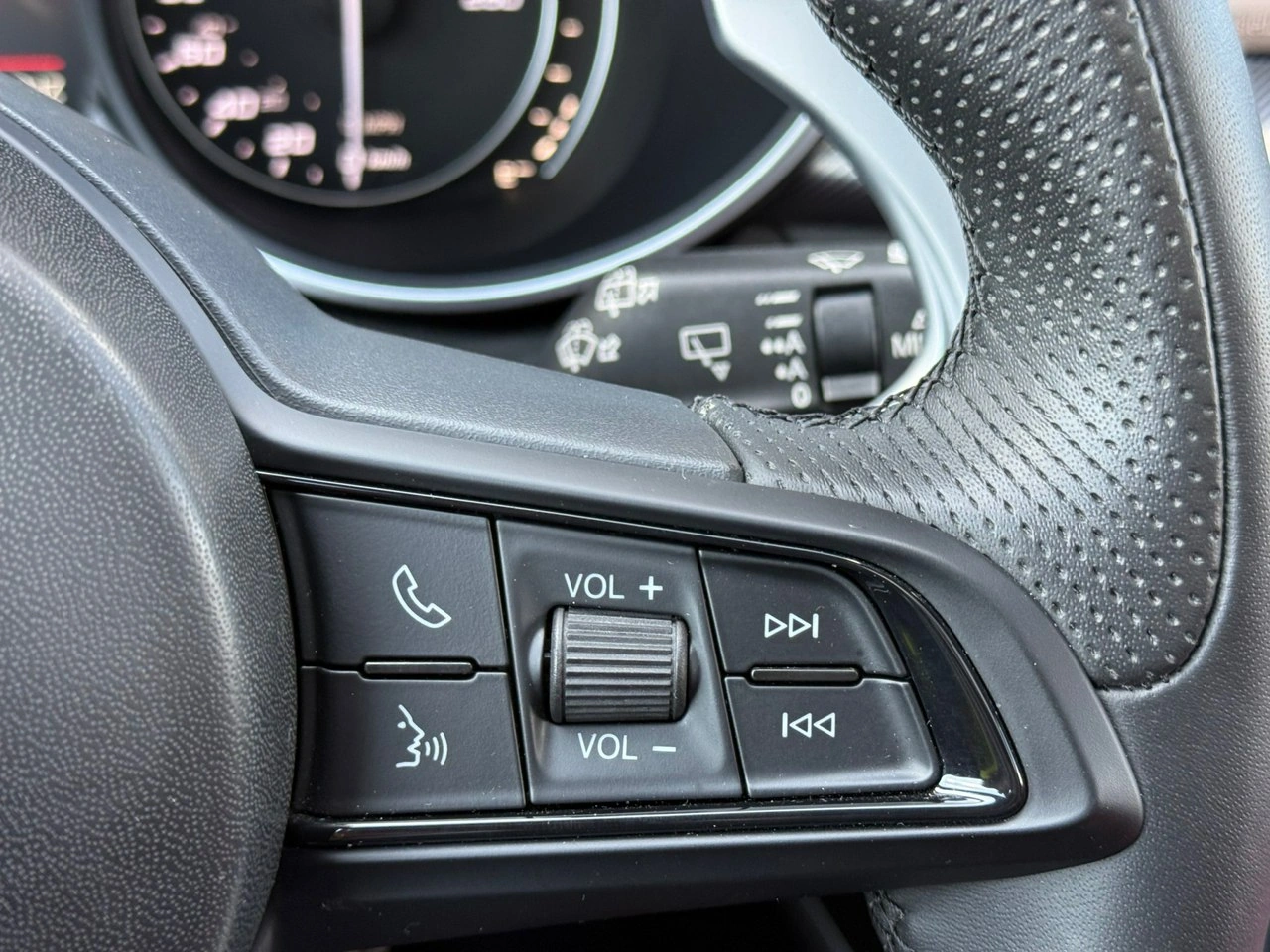 Alfa Romeo Stelvio - Zdjęcie 29