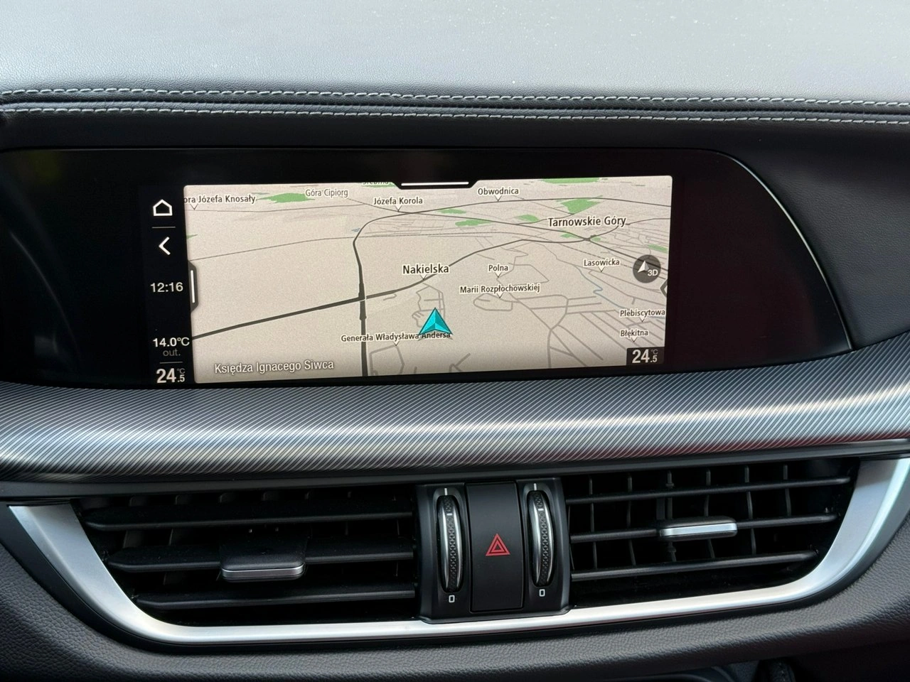 Alfa Romeo Stelvio - Zdjęcie 32