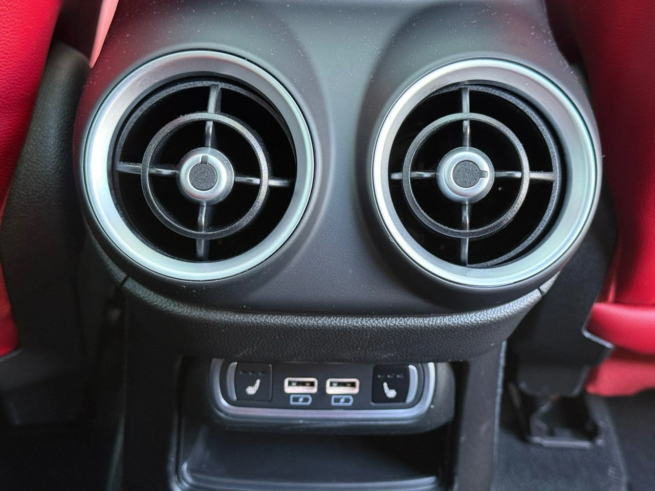 Alfa Romeo Stelvio - Zdjęcie 37