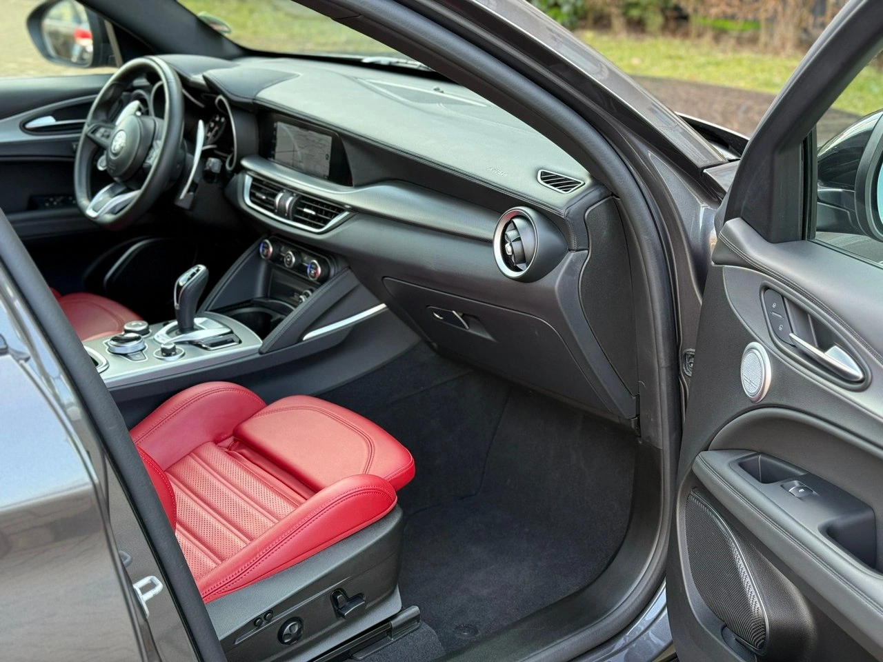 Alfa Romeo Stelvio - Zdjęcie 7