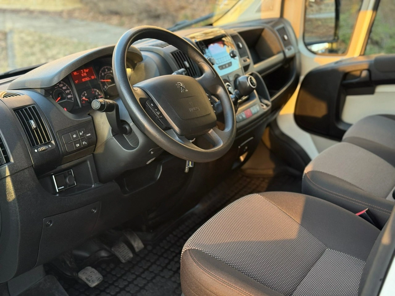 Peugeot Boxer - Zdjęcie 11