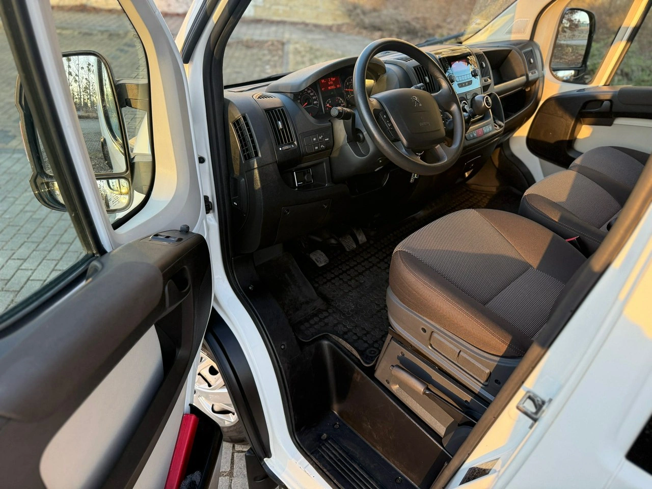 Peugeot Boxer - Zdjęcie 4