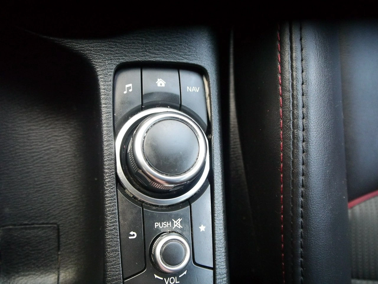 Mazda CX-3 - Zdjęcie 18