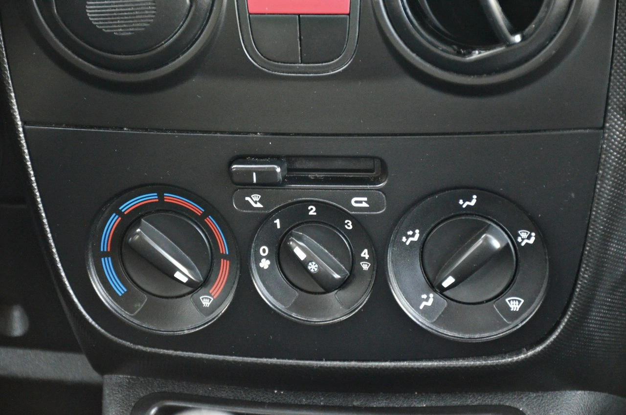 Fiat Fiorino - Zdjęcie 19