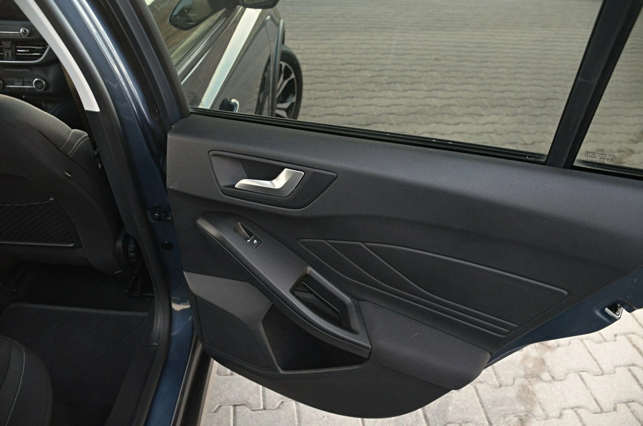 Ford Focus - Zdjęcie 17