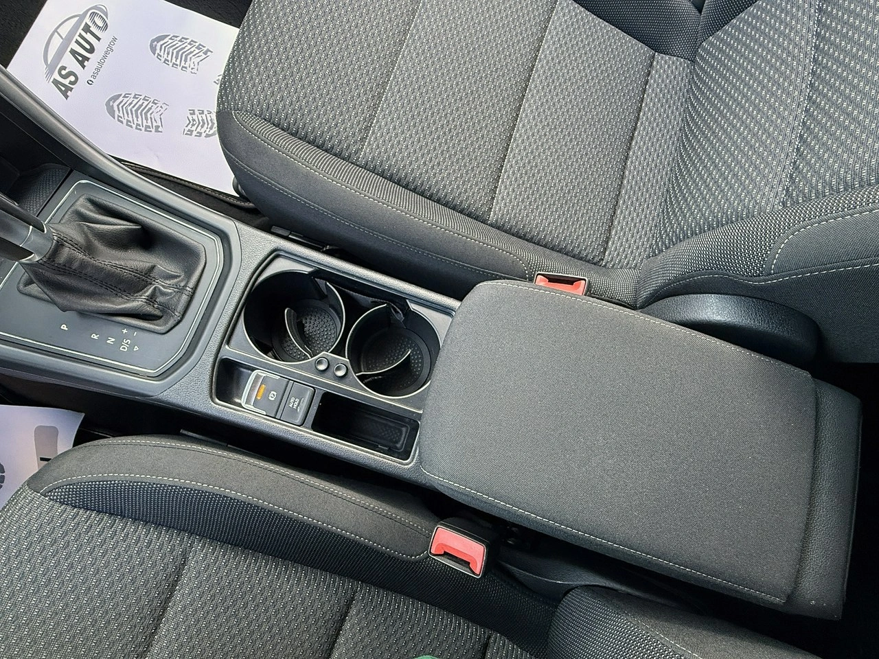 Volkswagen Touran - Zdjęcie 22