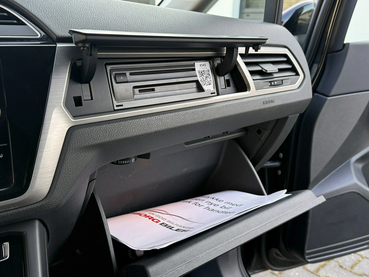 Volkswagen Touran - Zdjęcie 8