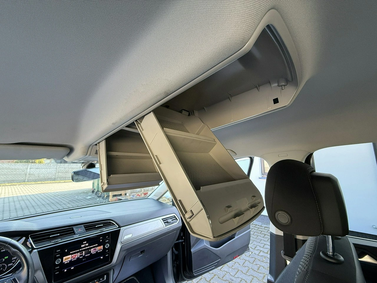 Volkswagen Touran - Zdjęcie 25