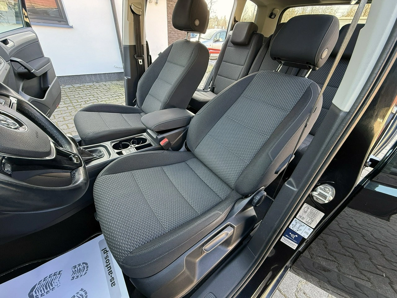 Volkswagen Touran - Zdjęcie 17