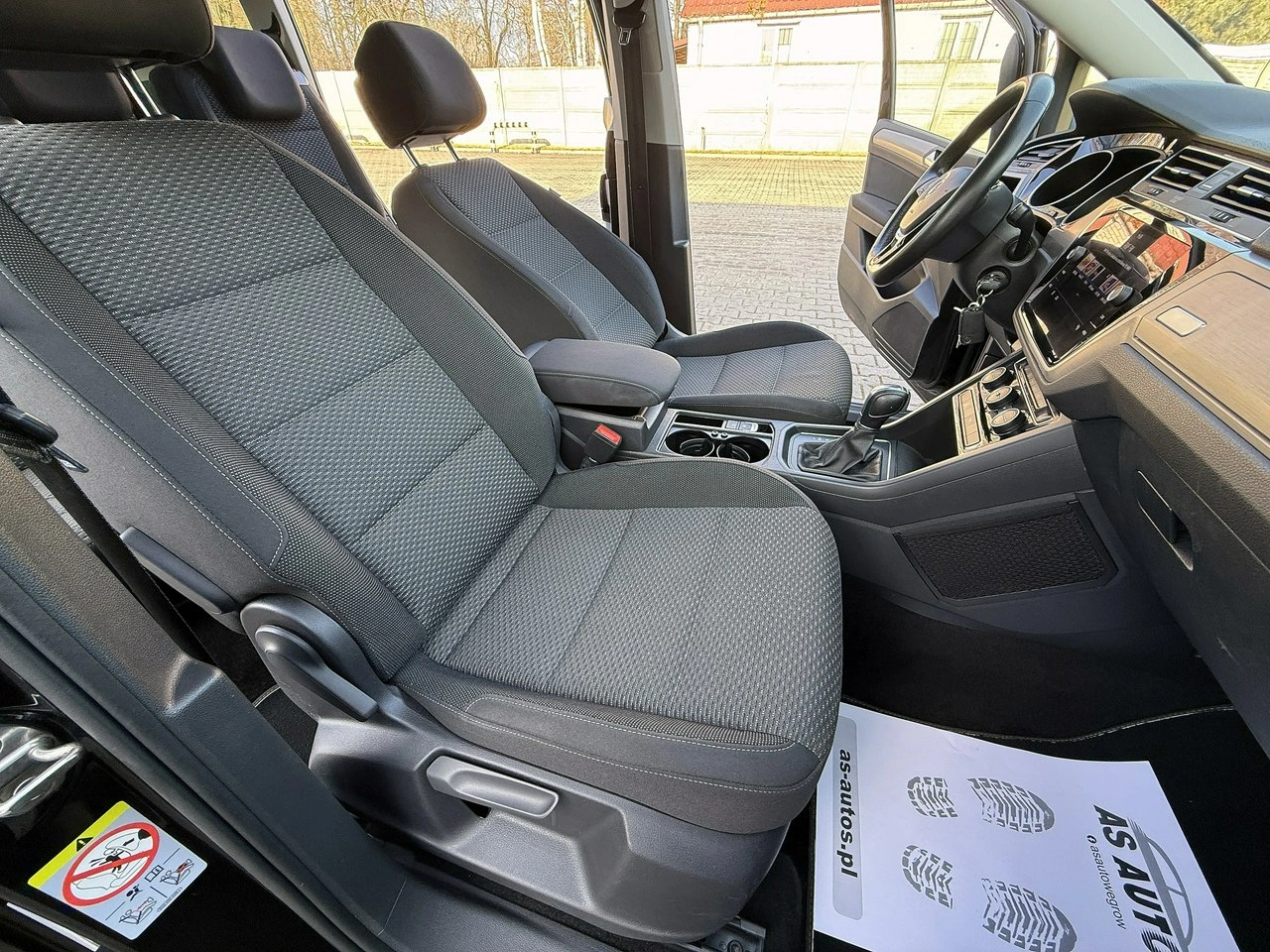 Volkswagen Touran - Zdjęcie 27