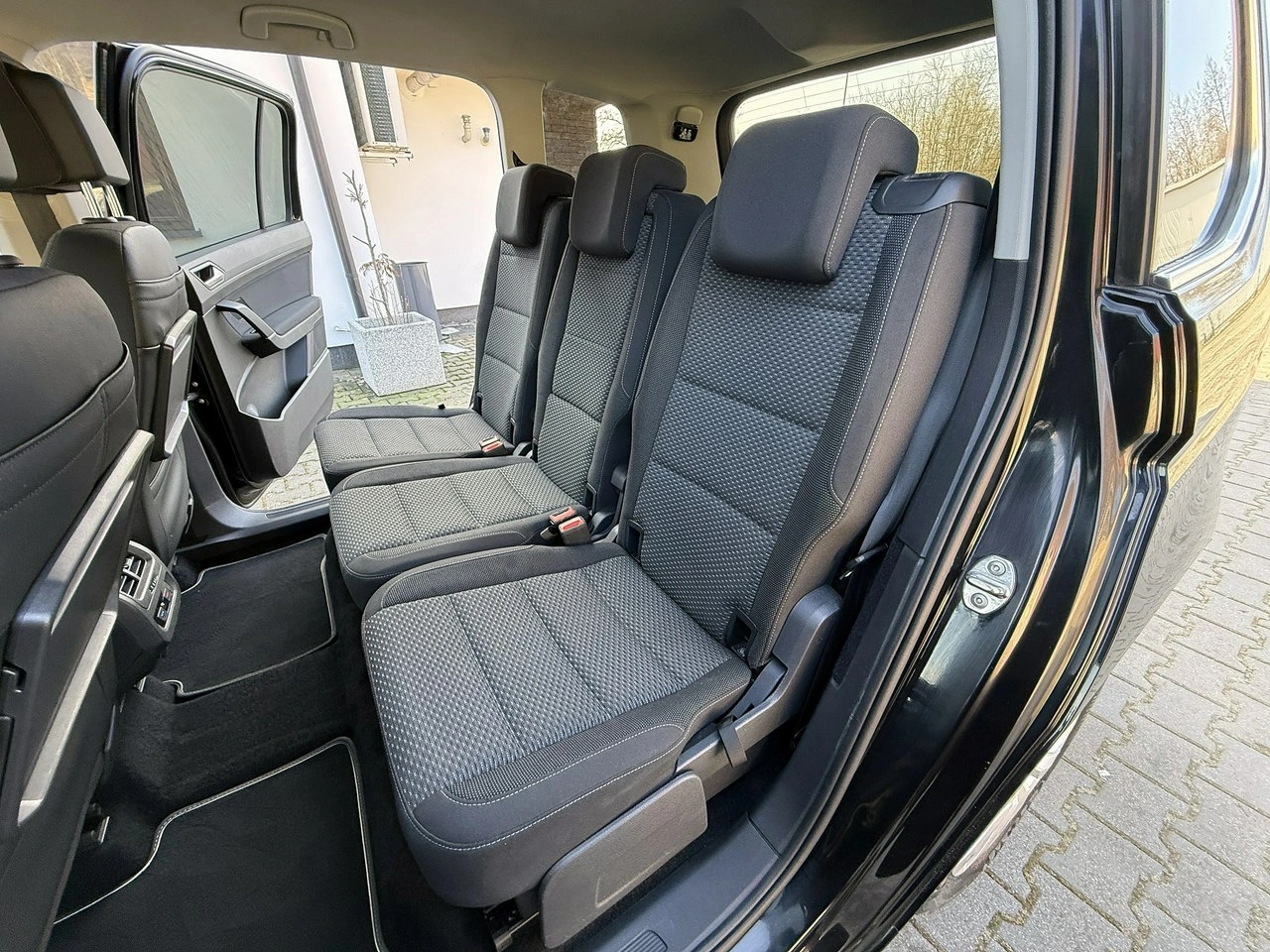 Volkswagen Touran - Zdjęcie 18