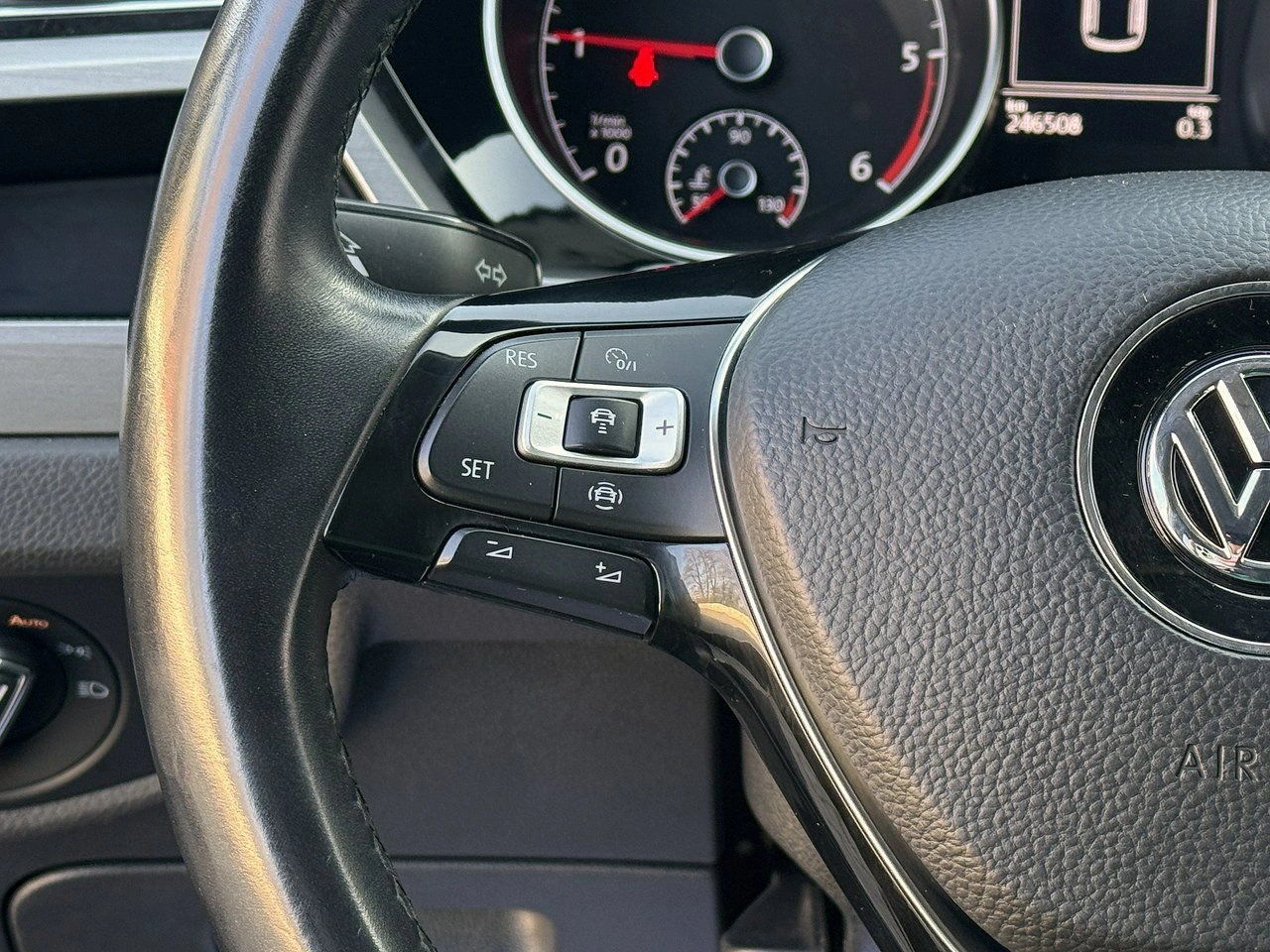 Volkswagen Touran - Zdjęcie 14