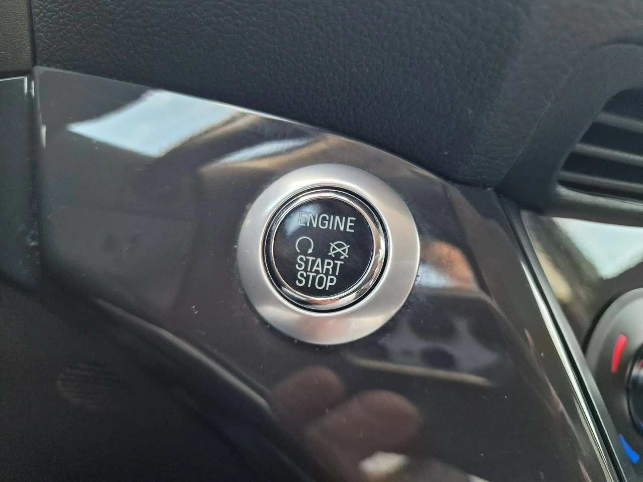 Ford Kuga - Zdjęcie 32