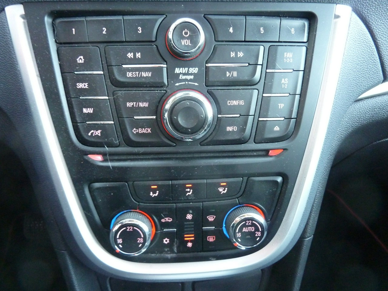 Opel Mokka - Zdjęcie 22