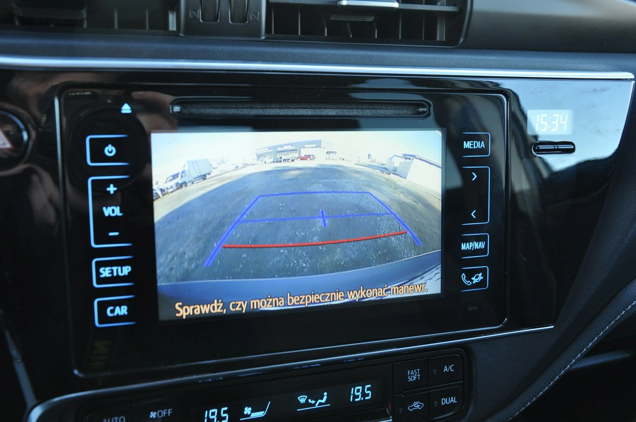 Toyota Corolla - Zdjęcie 19