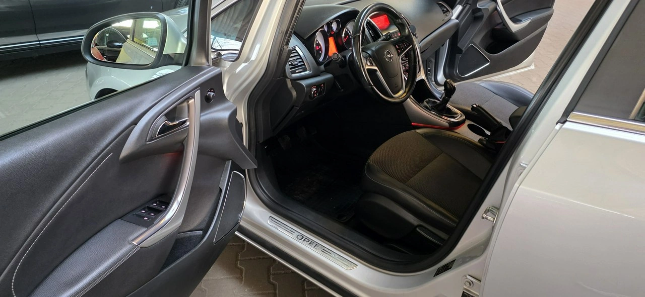 Opel Astra - Zdjęcie 12