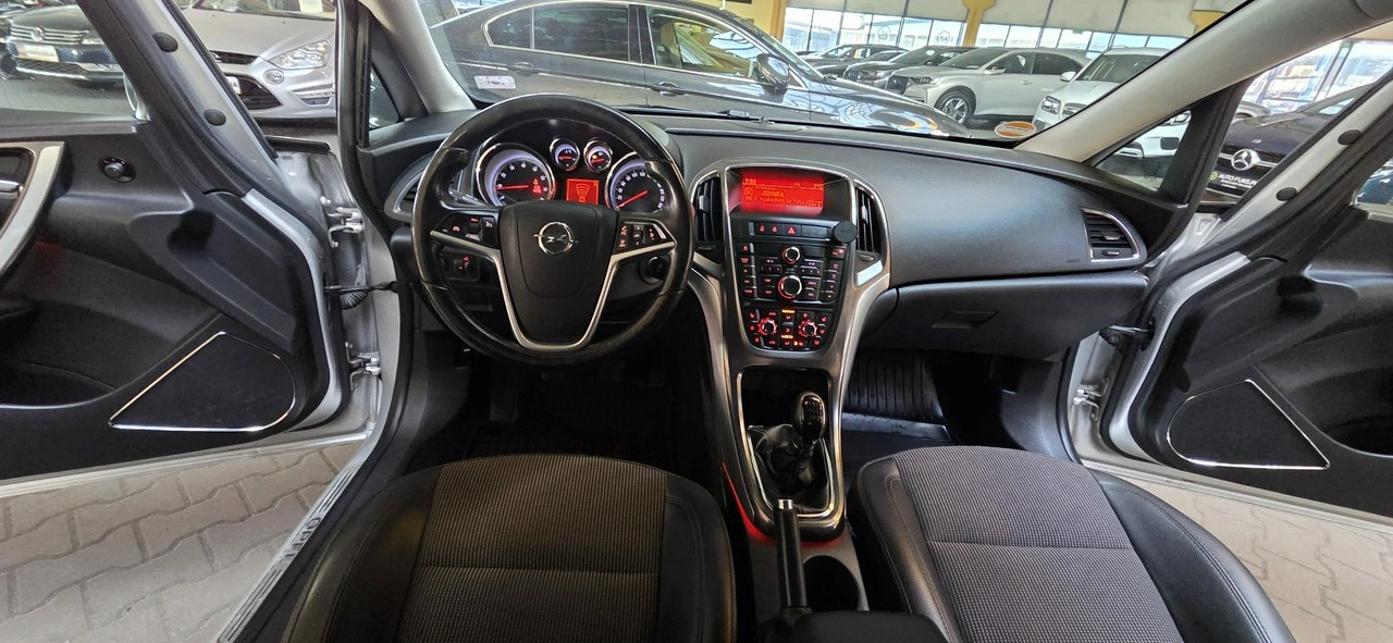 Opel Astra - Zdjęcie 13