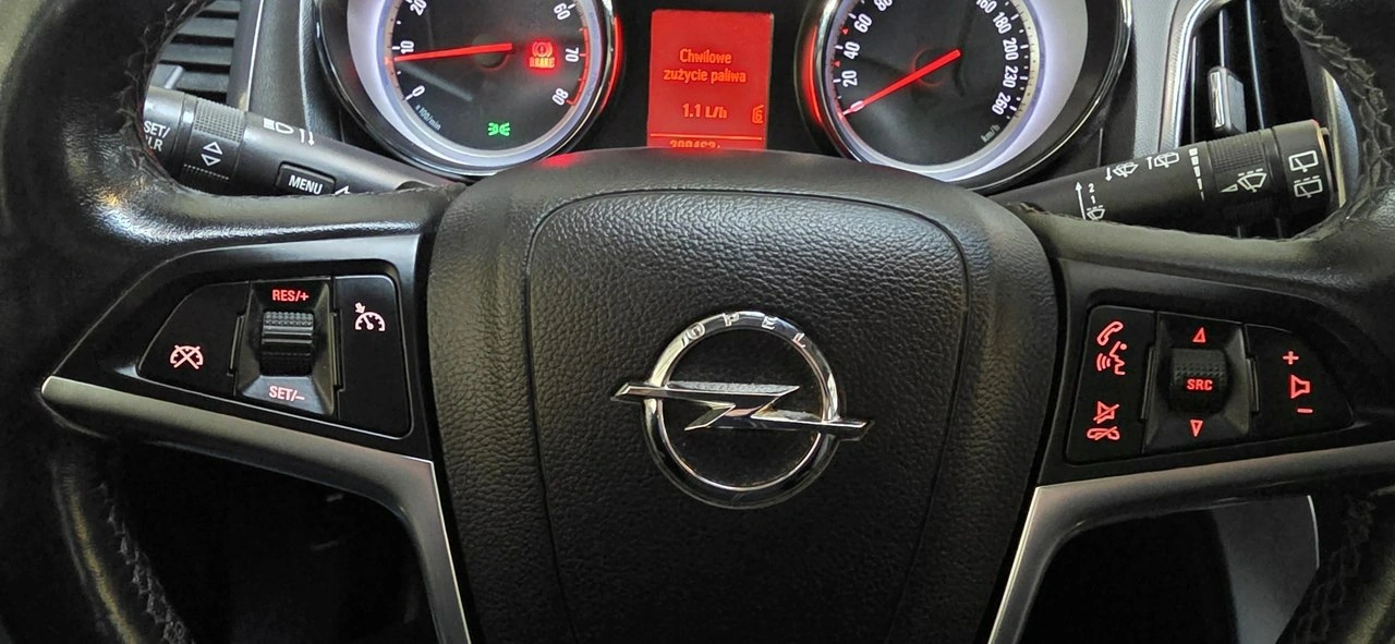 Opel Astra - Zdjęcie 21