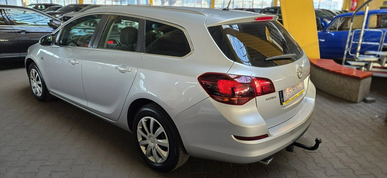 Opel Astra - Zdjęcie 6