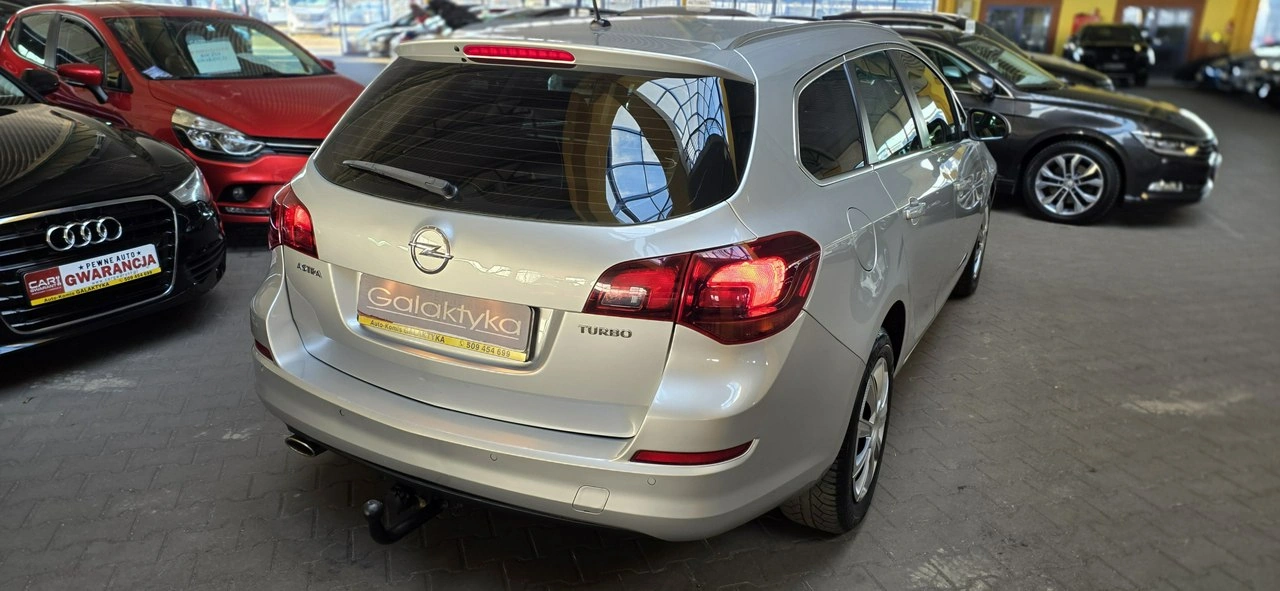 Opel Astra - Zdjęcie 9