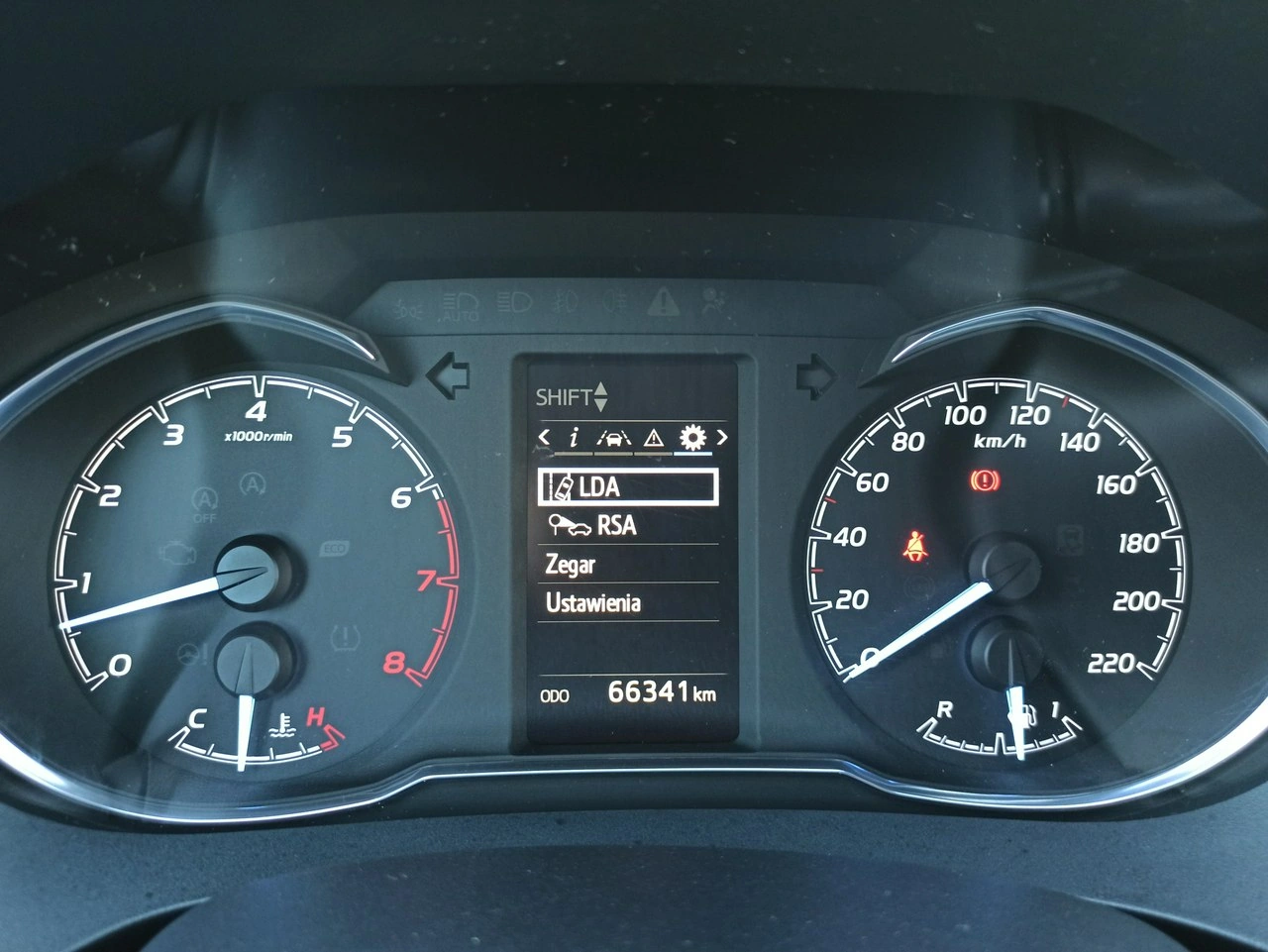 Toyota Yaris - Zdjęcie 21