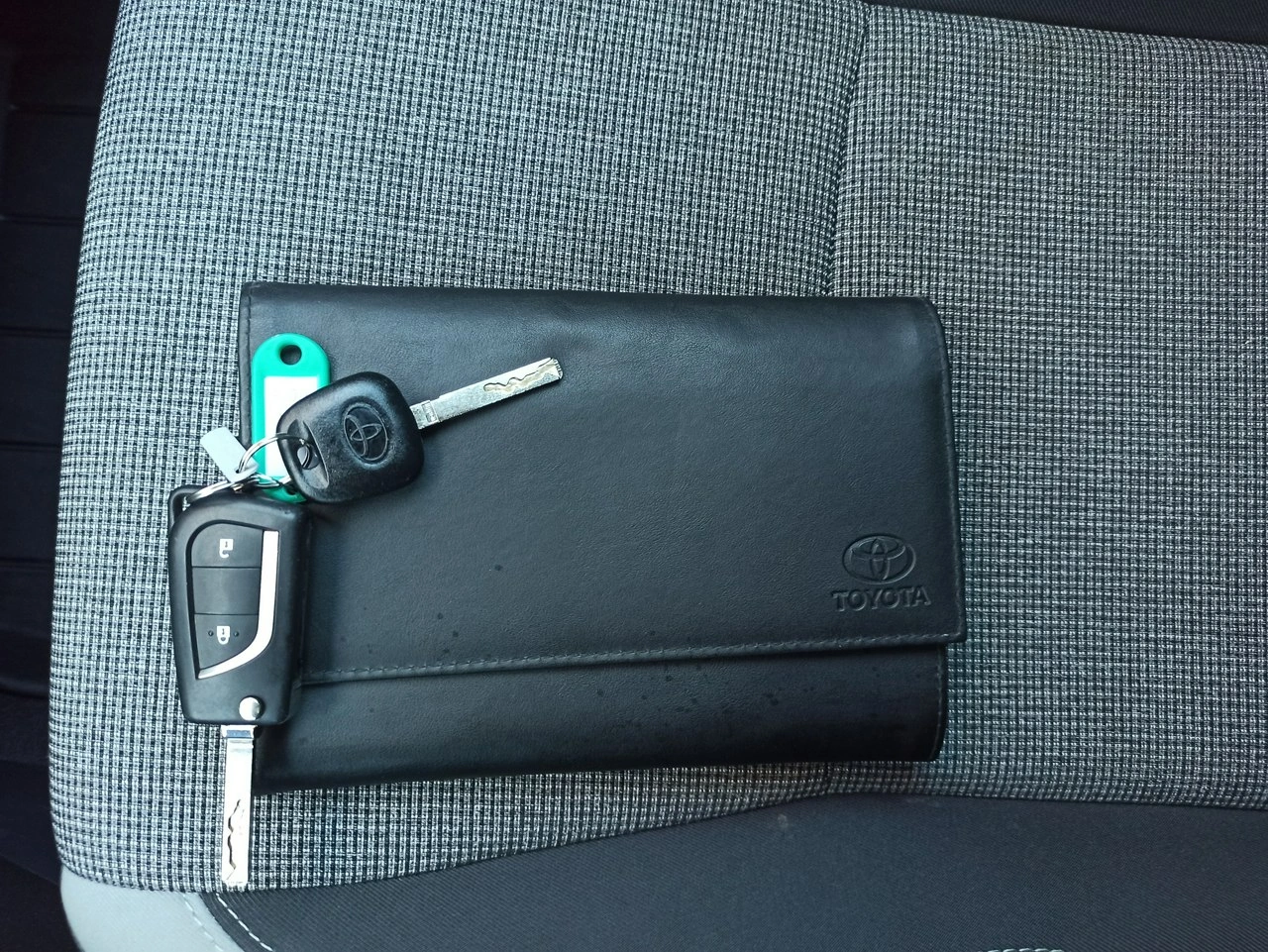 Toyota Yaris - Zdjęcie 24