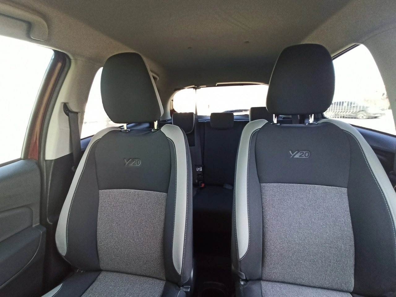 Toyota Yaris - Zdjęcie 25