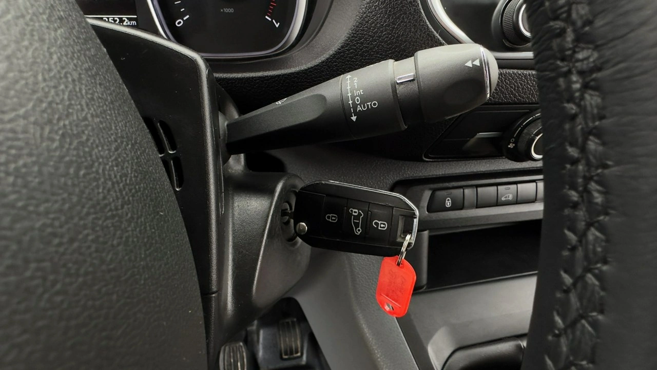 Opel Vivaro - Zdjęcie 31