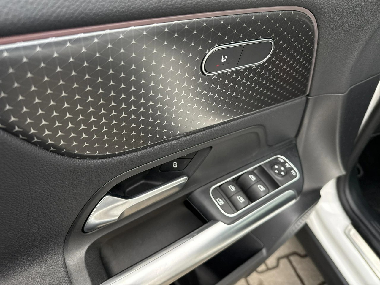 Mercedes EQA - Zdjęcie 11