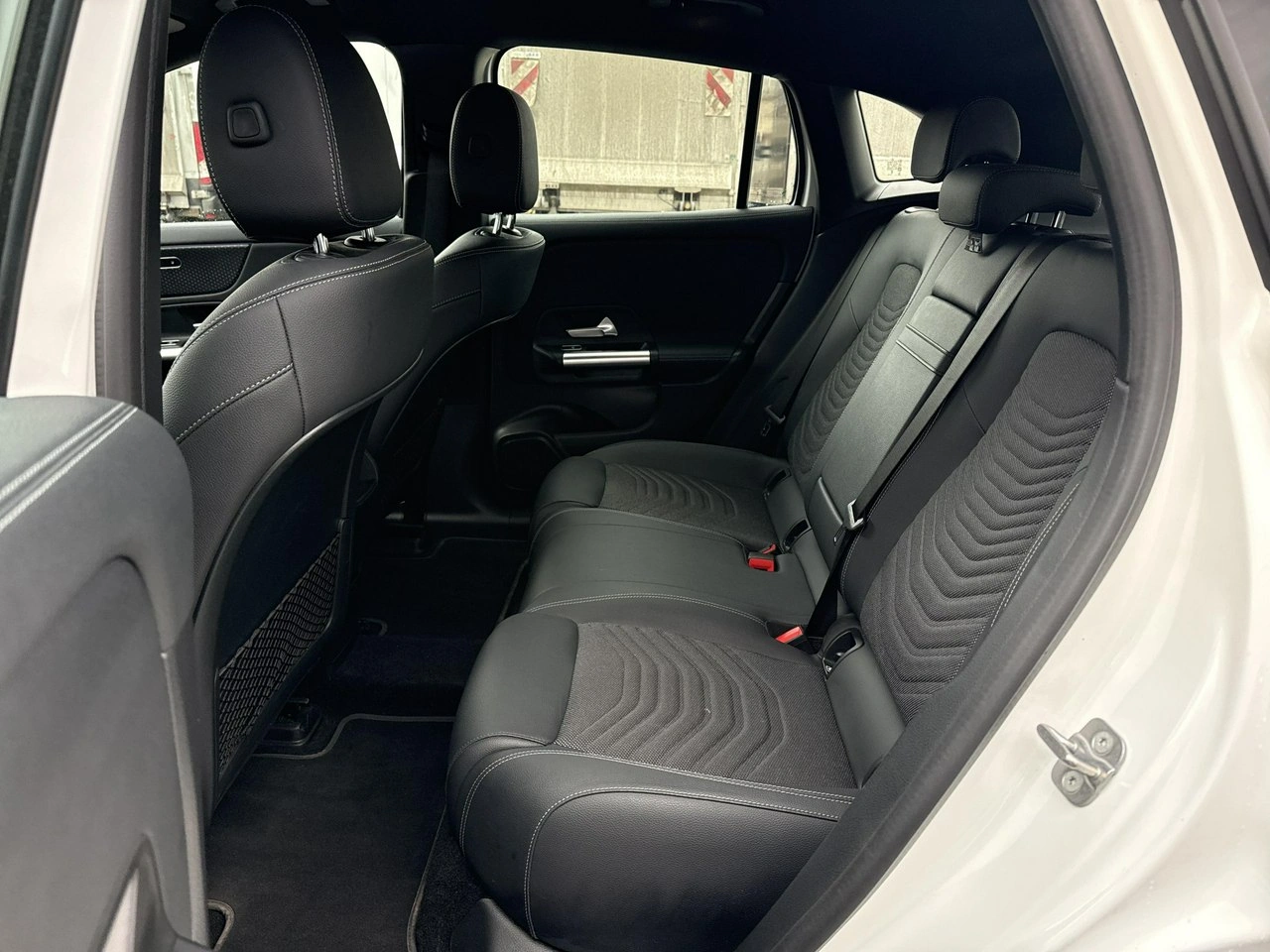 Mercedes EQA - Zdjęcie 14