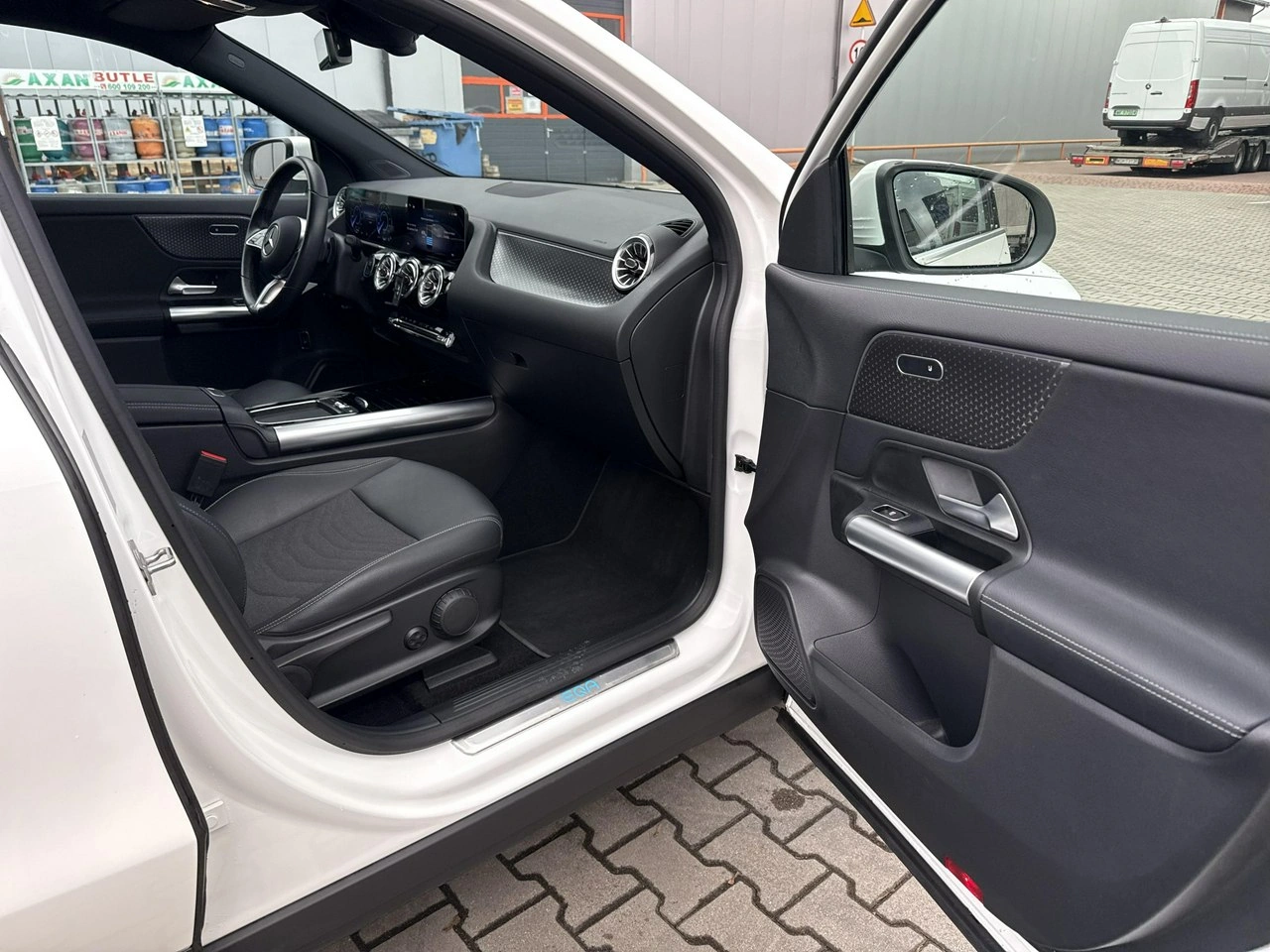 Mercedes EQA - Zdjęcie 18