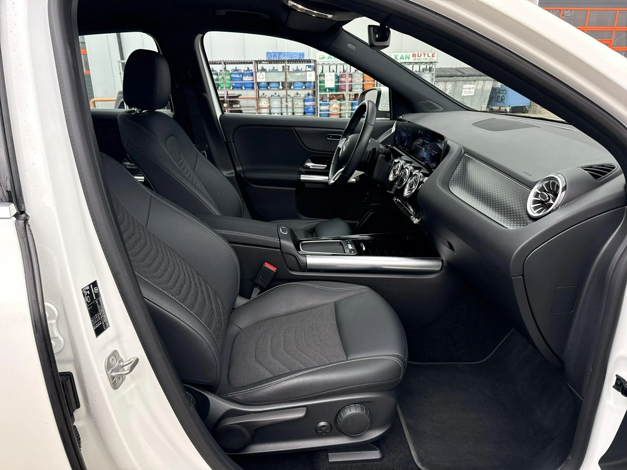 Mercedes EQA - Zdjęcie 19