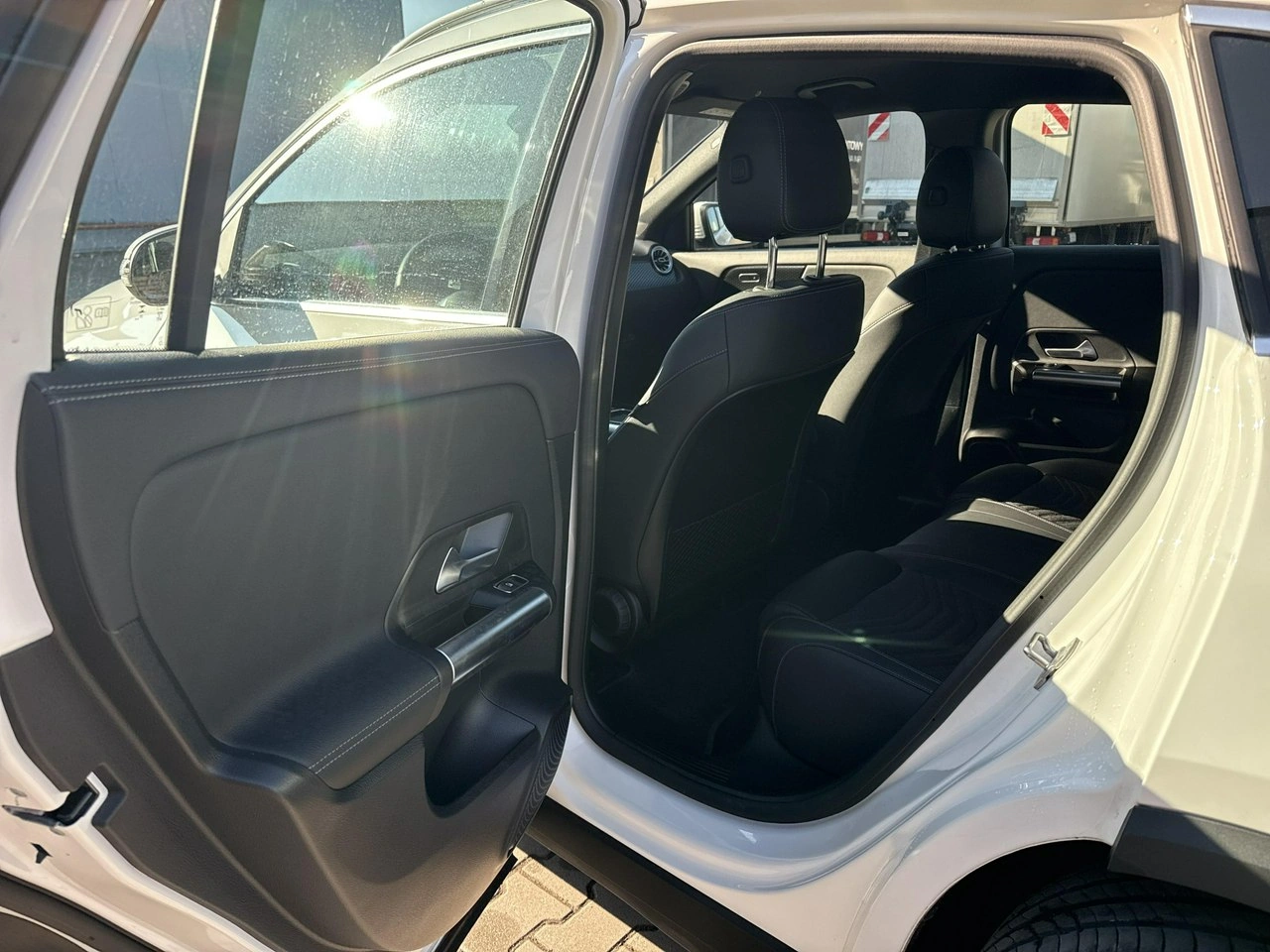 Mercedes EQA - Zdjęcie 13