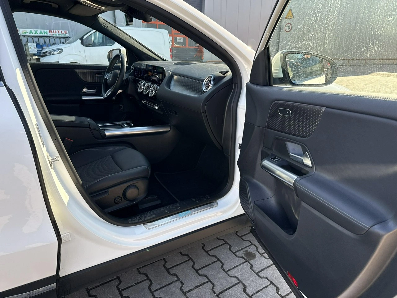 Mercedes EQA - Zdjęcie 19