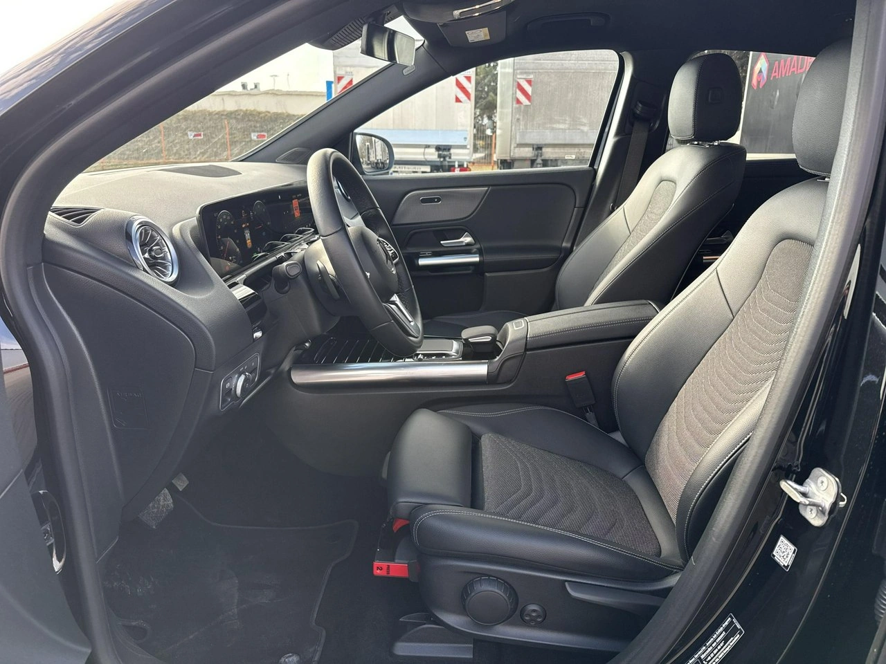 Mercedes EQA - Zdjęcie 10