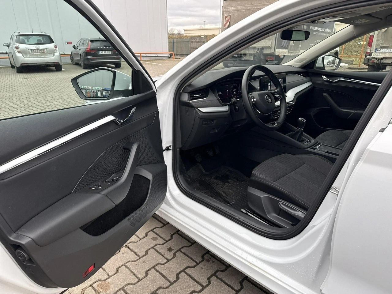 Skoda Octavia - Zdjęcie 9