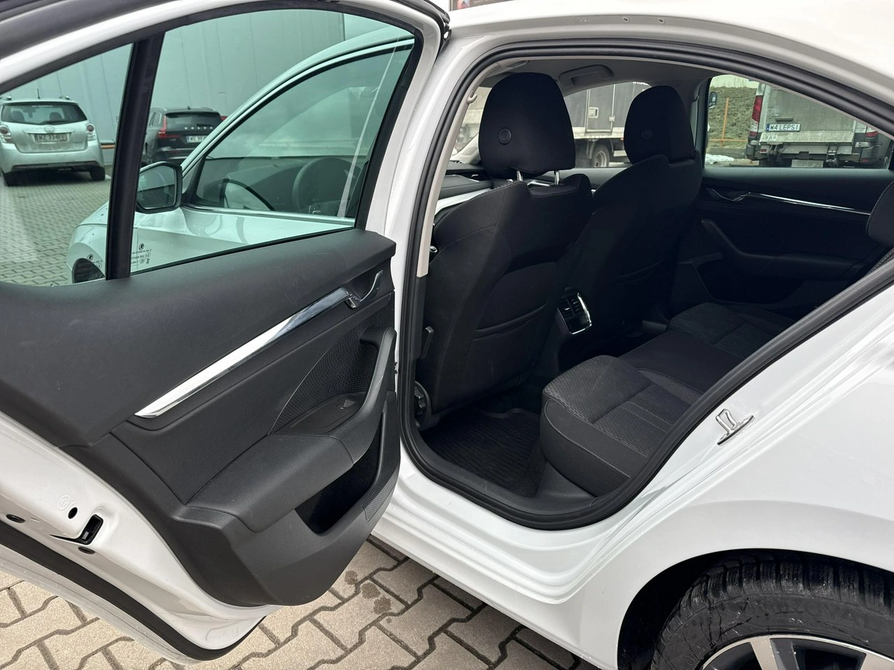 Skoda Octavia - Zdjęcie 13